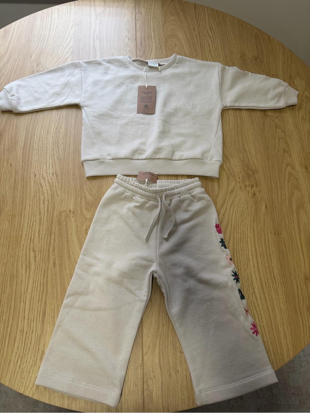 Antebies Kids Graphic Flowers Sweat Set Set Size 2y NWT